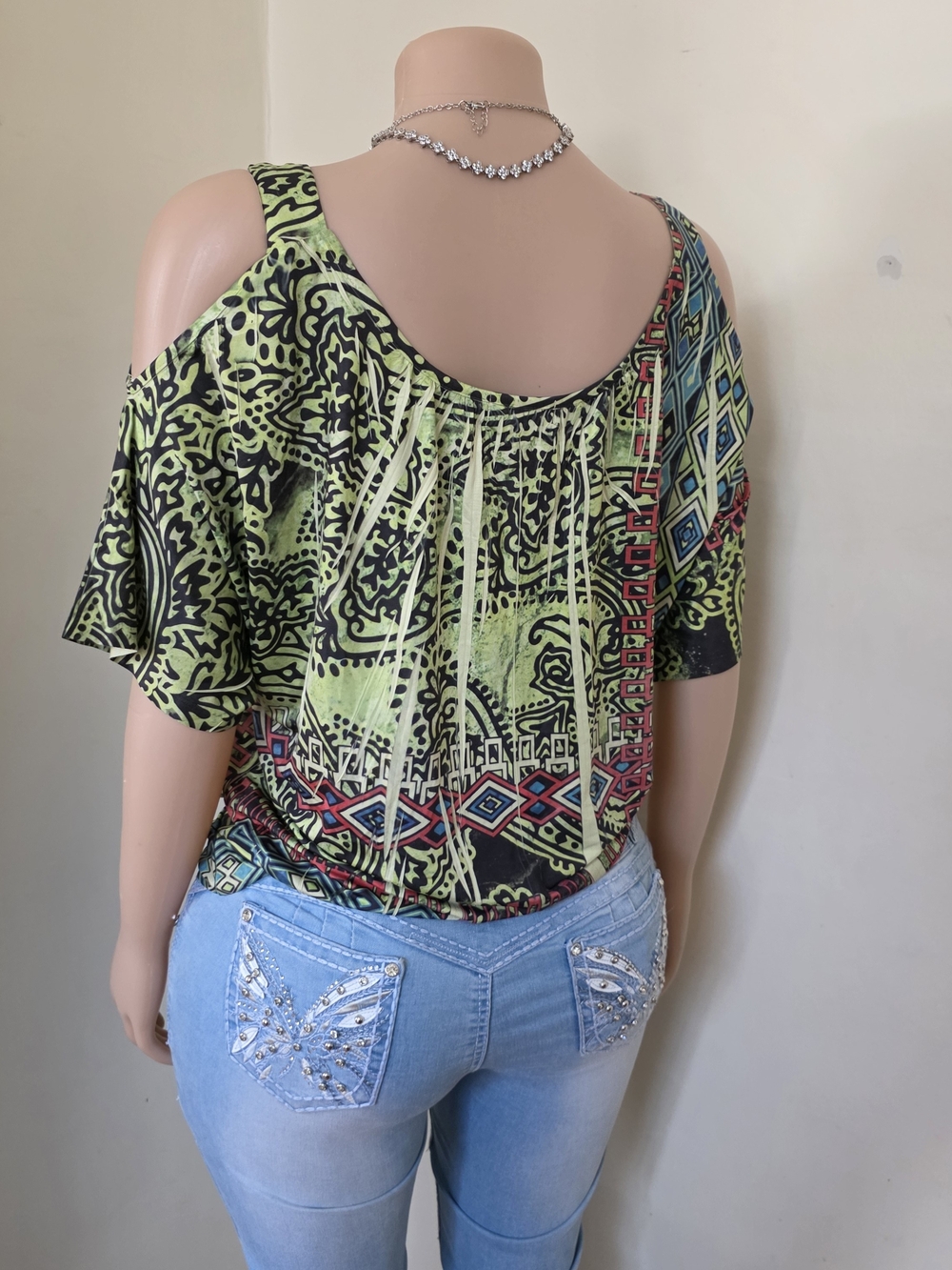 Unity World Wear Green Multicolor Cold-Shoulder Patterned Top - Picture 2 of 3